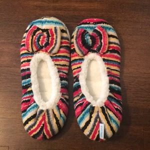 Women’s house shoes size large